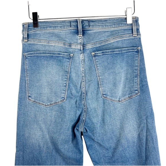 ABERCROMBIE & FITCH Ultra High Rise Flare Raw Hem Size 30/10 - Picture 3 of 6